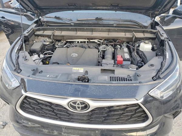 2021 TOYOTA HIGHLANDER