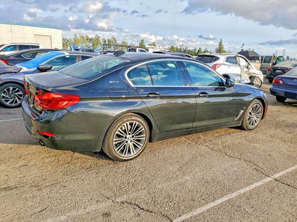 2019 BMW 530E