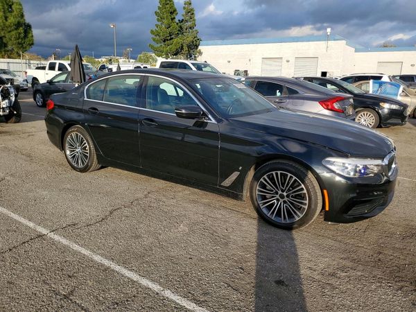 2019 BMW 530E