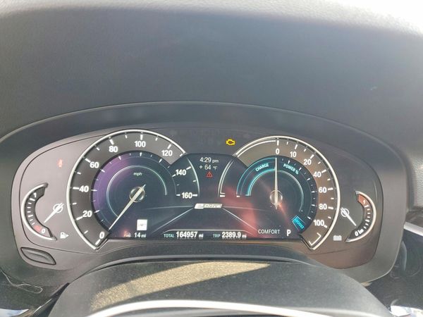 2019 BMW 530E