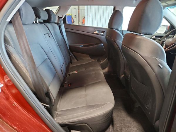 2019 HYUNDAI TUCSON SE