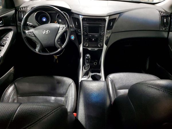 2014 HYUNDAI SONATA