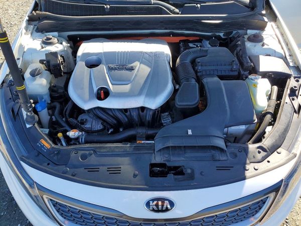 2016 KIA OPTIMA — Engine bay