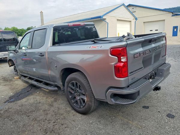 2026 CHEVROLET SILVERADO Custom