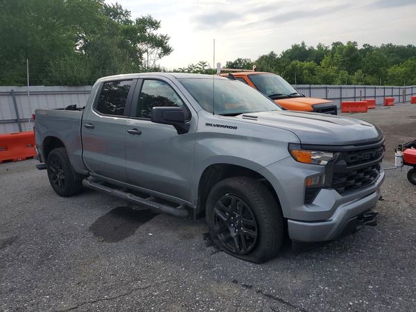 2026 CHEVROLET SILVERADO Custom
