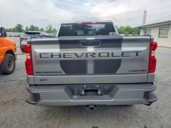 2026 CHEVROLET SILVERADO Custom
