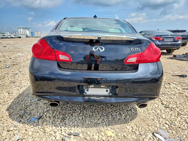2013 INFINITI G37