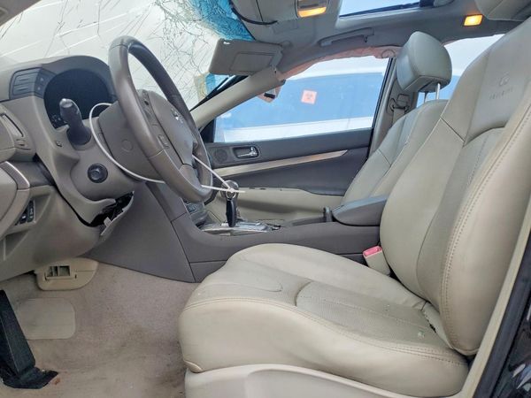 2013 INFINITI G37