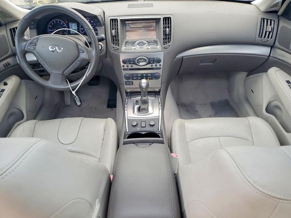 2013 INFINITI G37
