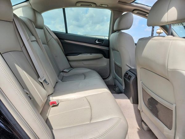 2013 INFINITI G37