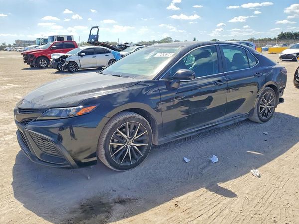 2024 TOYOTA CAMRY