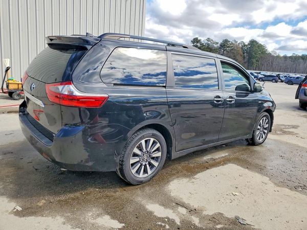 2020 TOYOTA SIENNA