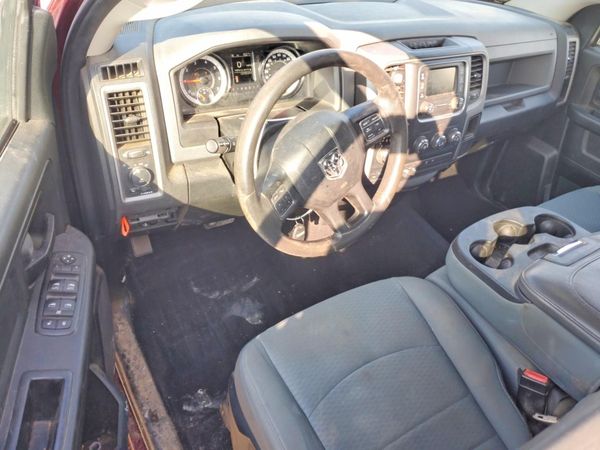 2017 RAM 1500 ST QUAD CAB 4X4