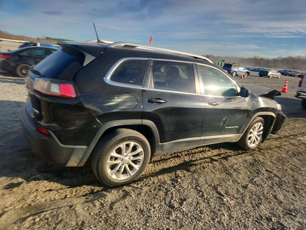 2019 JEEP CHEROKEE LATITUDE FWD