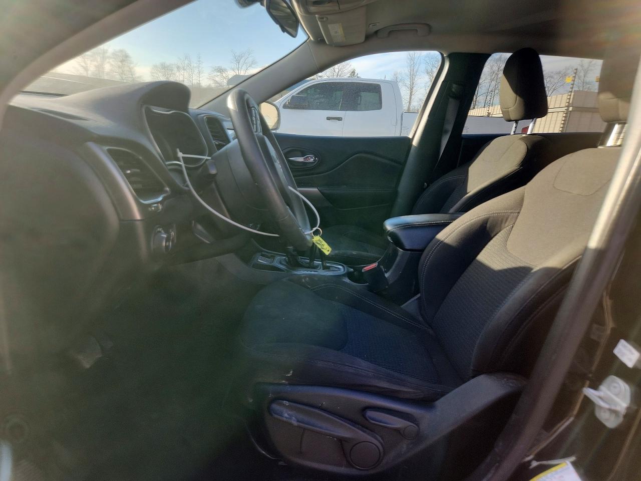 2019 JEEP CHEROKEE LATITUDE FWD