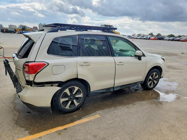 2018 SUBARU FORESTER Limited+ES+Navi(HK)+AP