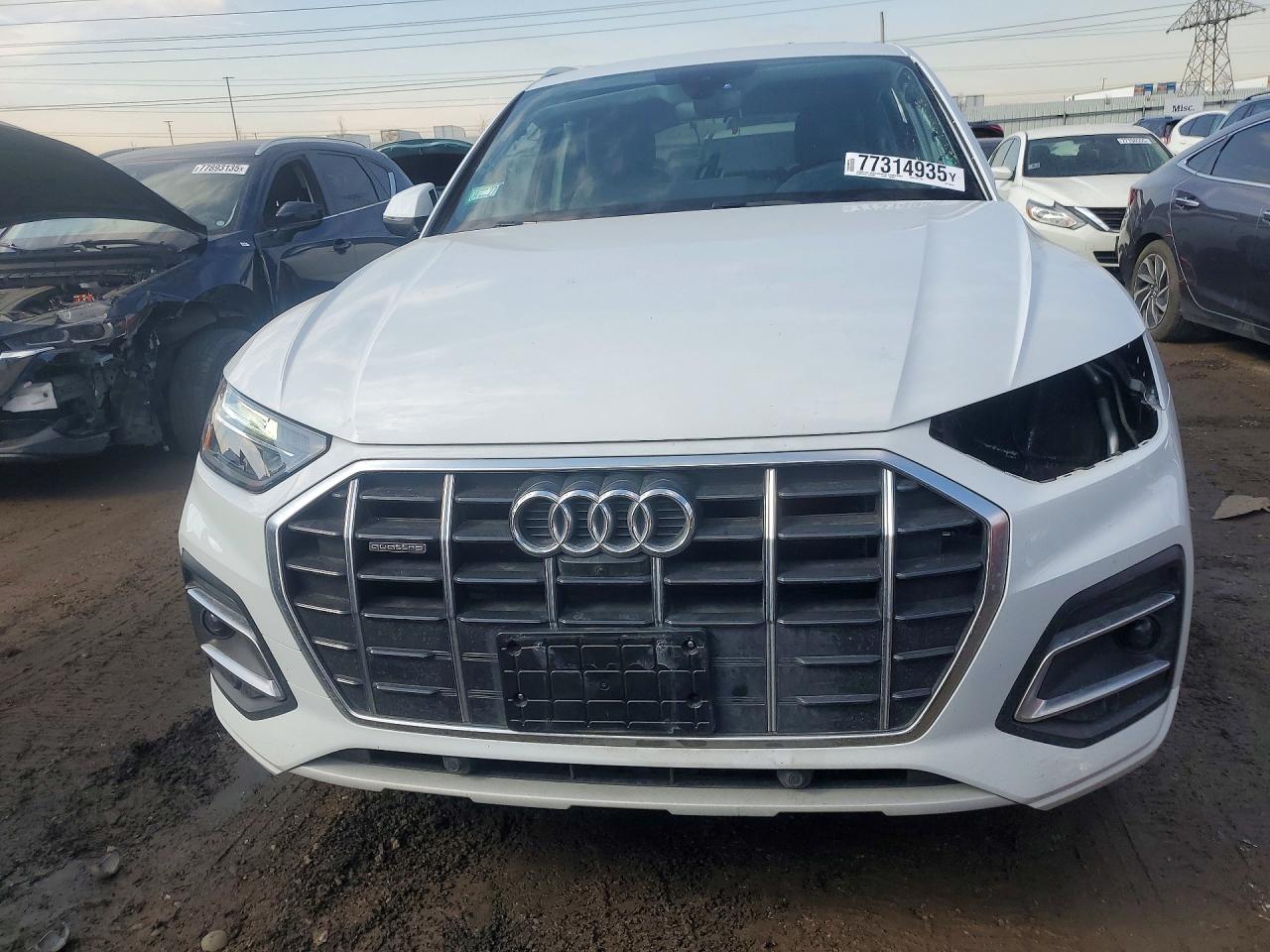 2021 AUDI Q5 quattro Premium Plus
