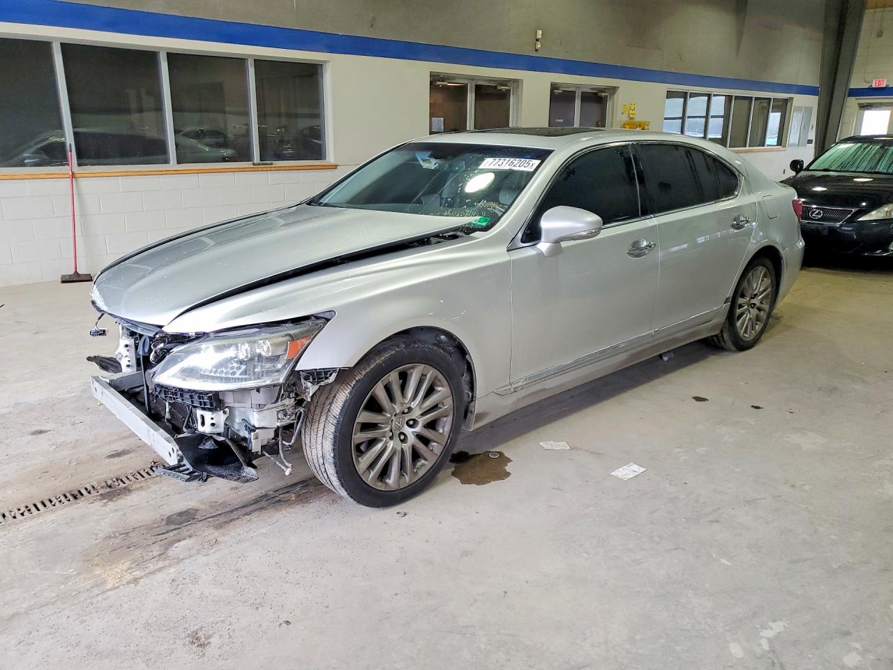 2013 LEXUS LS