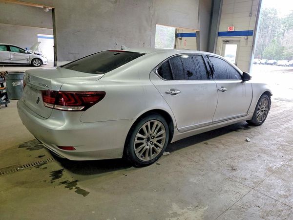 2013 LEXUS LS
