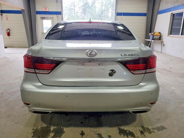 2013 LEXUS LS