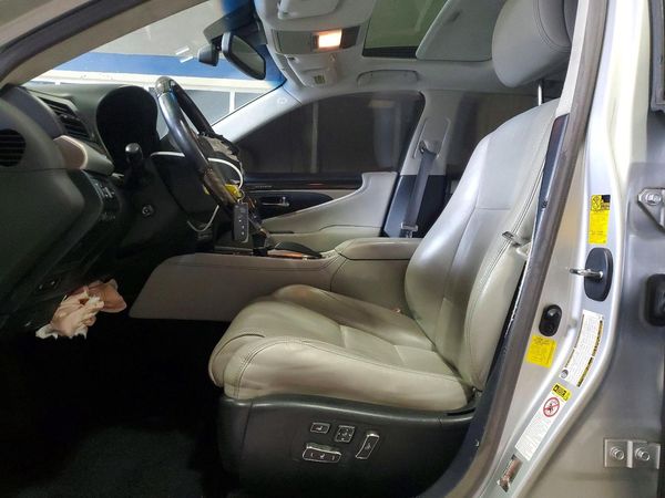 2013 LEXUS LS