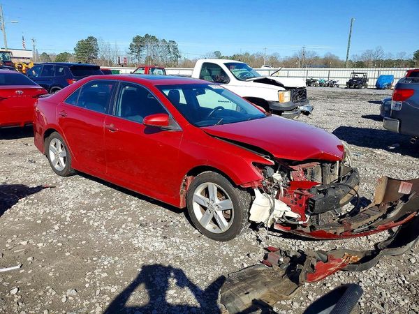 2013 TOYOTA CAMRY