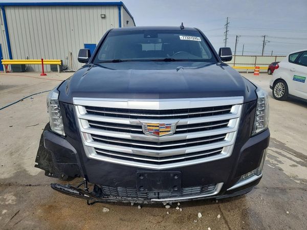 2017 CADILLAC ESCALADE