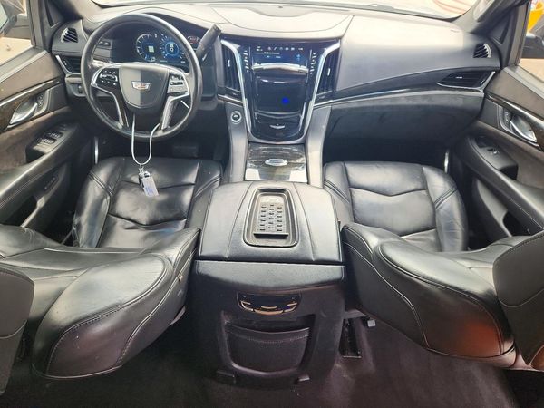2017 CADILLAC ESCALADE