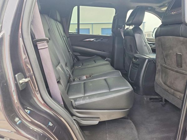2017 CADILLAC ESCALADE