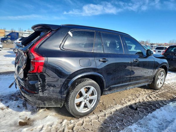 2026 VOLVO XC90 Ultra Dark