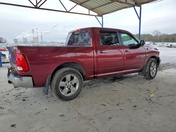 2018 RAM 1500 SLT CREW CAB 4X2