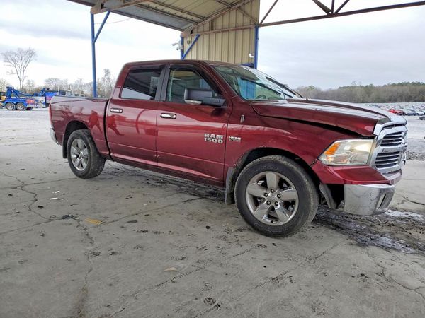 2018 RAM 1500 SLT CREW CAB 4X2