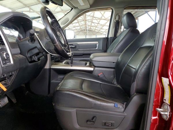 2018 RAM 1500 SLT CREW CAB 4X2