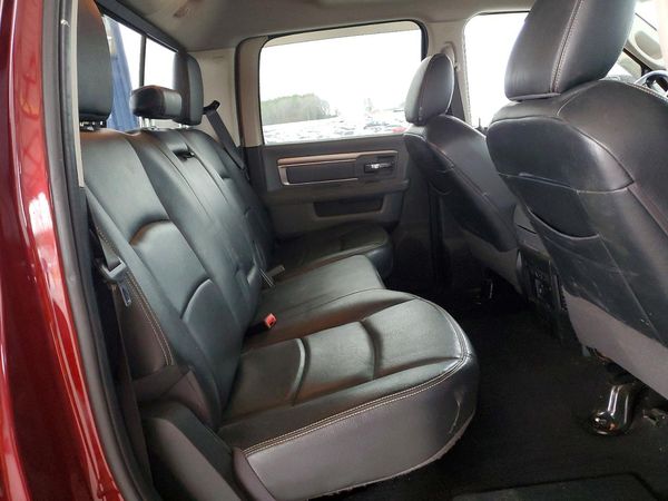 2018 RAM 1500 SLT CREW CAB 4X2
