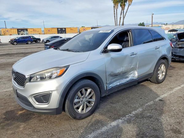 2016 KIA SORENTO L / LX