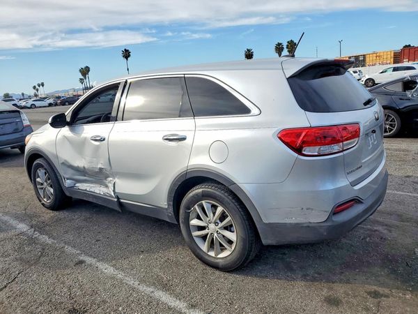 2016 KIA SORENTO L / LX