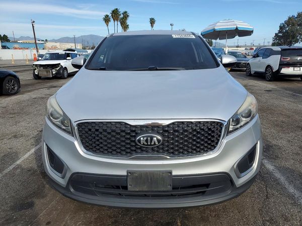 2016 KIA SORENTO L / LX