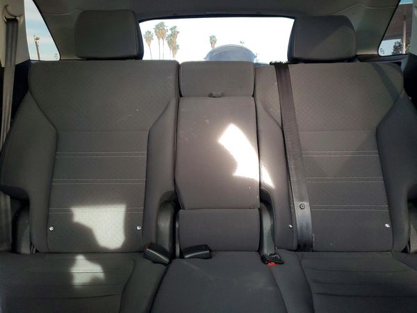 2016 KIA SORENTO L / LX