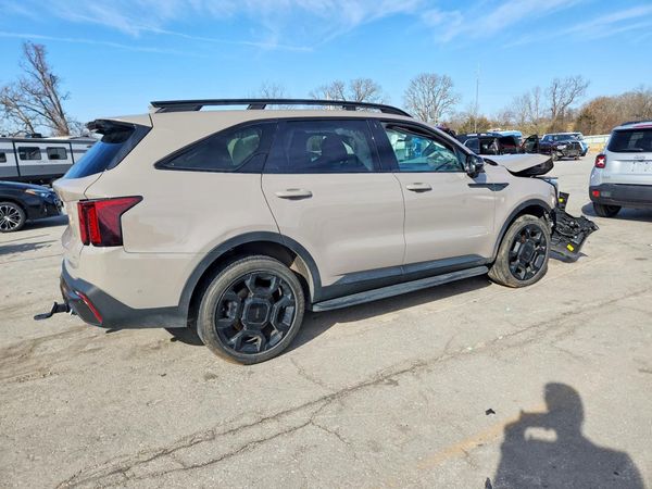 2025 KIA SORENTO