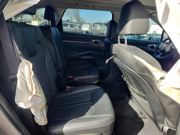 2025 KIA SORENTO