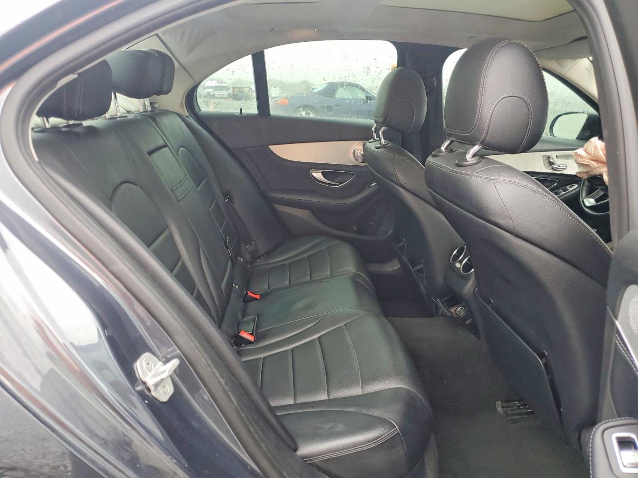 2015 MERCEDES-BENZ C Base