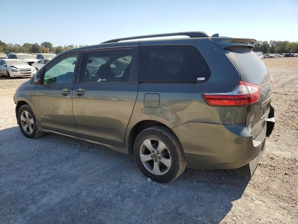 2018 TOYOTA SIENNA
