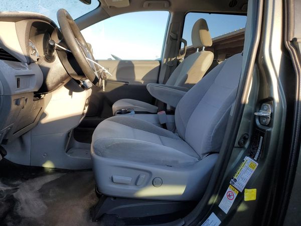 2018 TOYOTA SIENNA