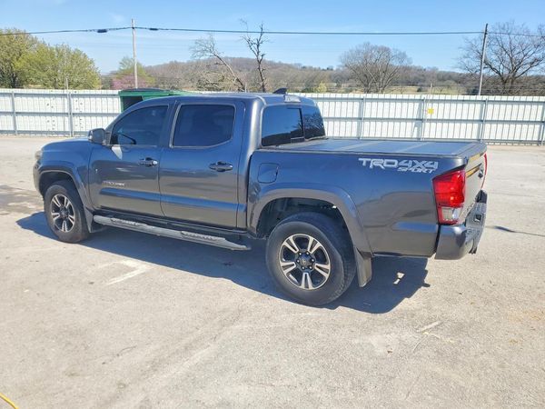 2017 TOYOTA TACOMA