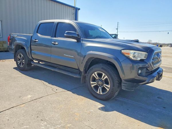 2017 TOYOTA TACOMA