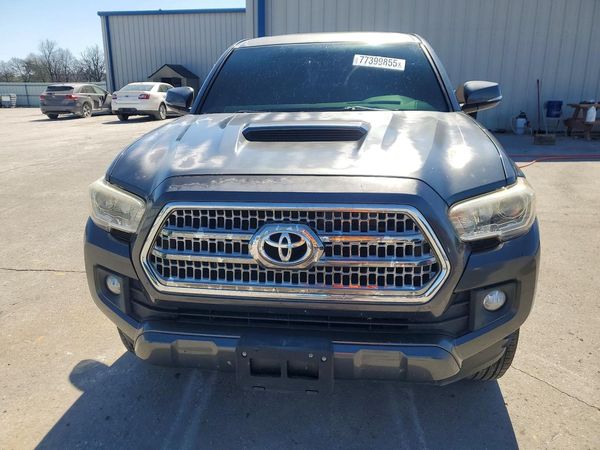 2017 TOYOTA TACOMA