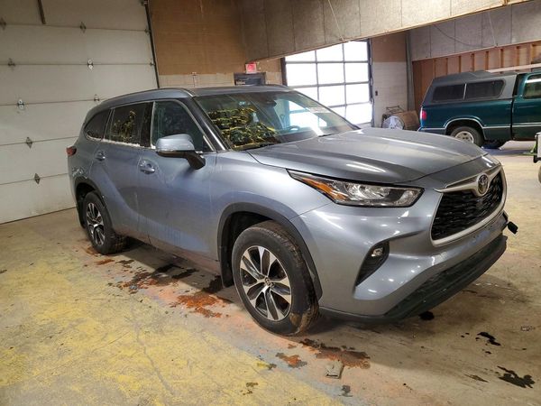 2020 TOYOTA HIGHLANDER