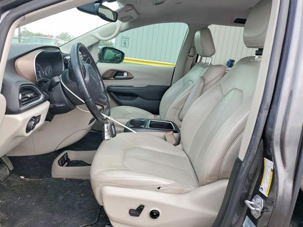 2017 CHRYSLER PACIFICA