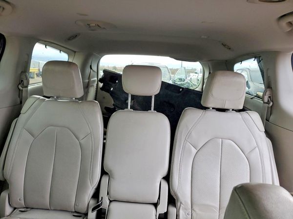 2017 CHRYSLER PACIFICA