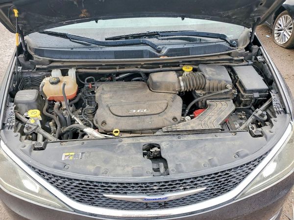 2017 CHRYSLER PACIFICA